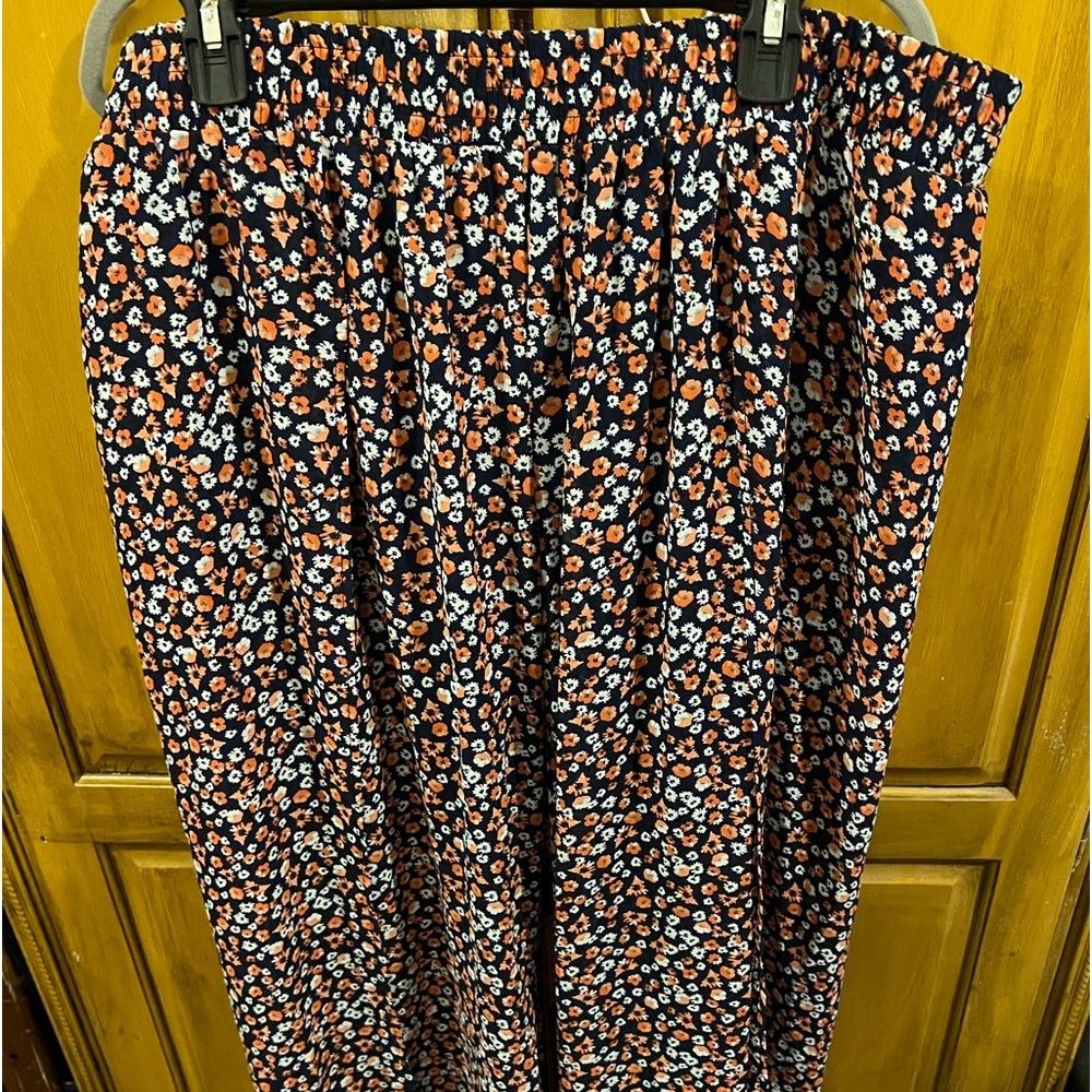 Torrid size 2 floral palazzo pants. Navy & pink